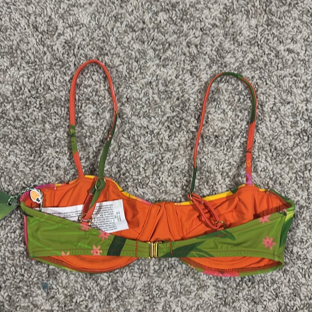 NWT FARM Rio Romantic Garden Bikini Top XS - Picture 4 of 9